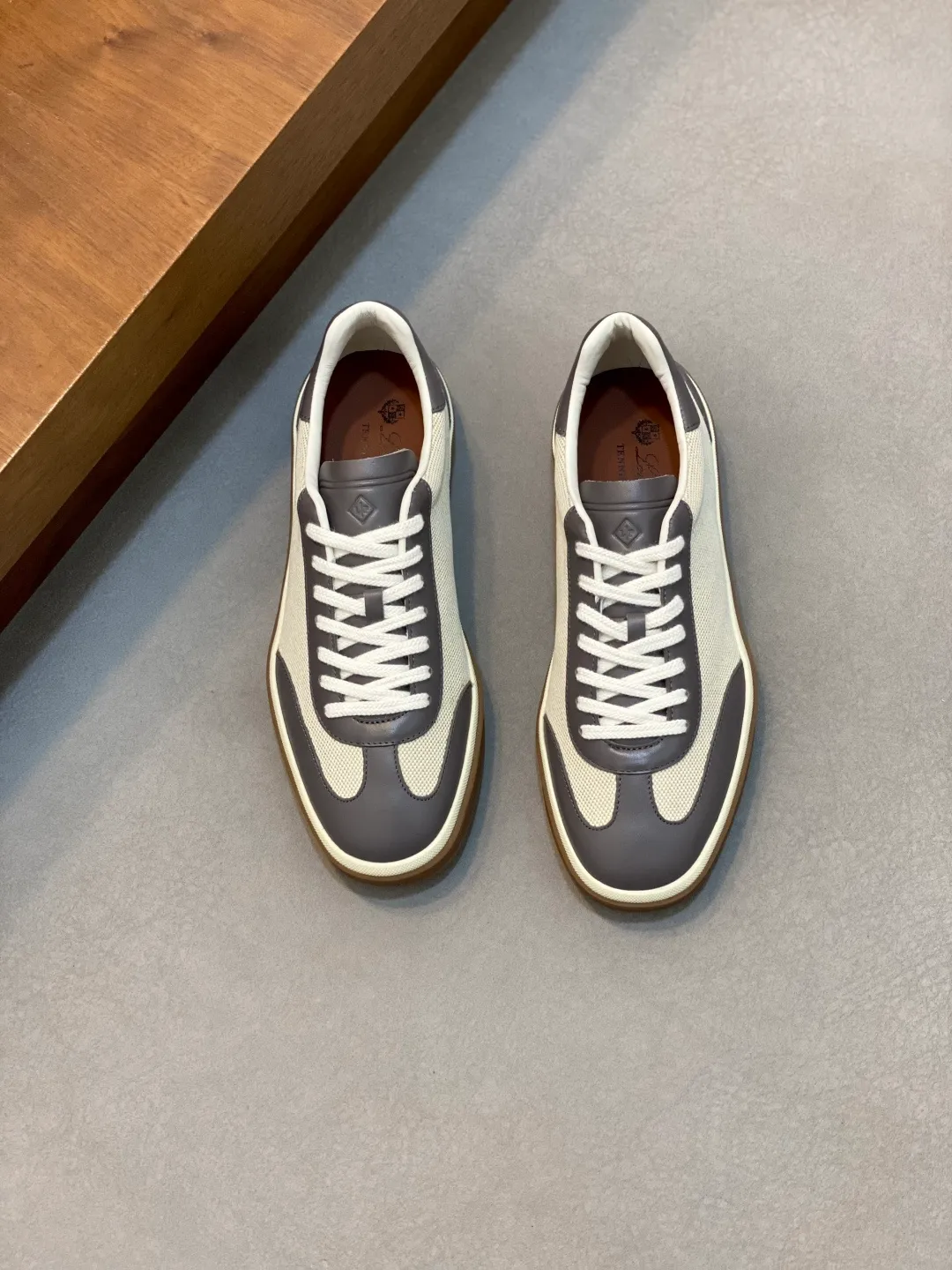 💰420Loro Piana — Classic casual shoes, men's lace-up casual shoes and sneakers, high-quality lightweight and comfortable fabrics, suitable for outdoor leisure, the color is young and energetic, and it looks great with sportswear or casual suits! Code number: 39-44 (38, 45, 46, can be customized)